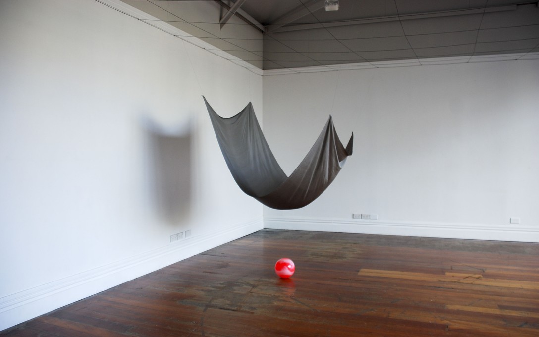 Holly Willson and Sarah Rose, Leading to Form, 2008. Image courtesy of the artists.