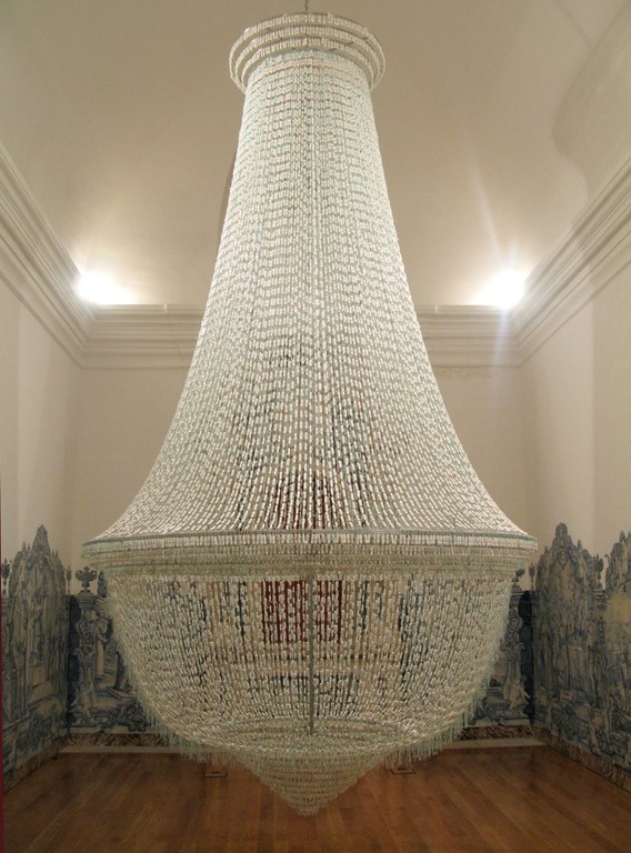 Joana Vasconcelos, A Noiva [The Bride], tampons, 6000 × 3500 × 500mm, 2001-2005.