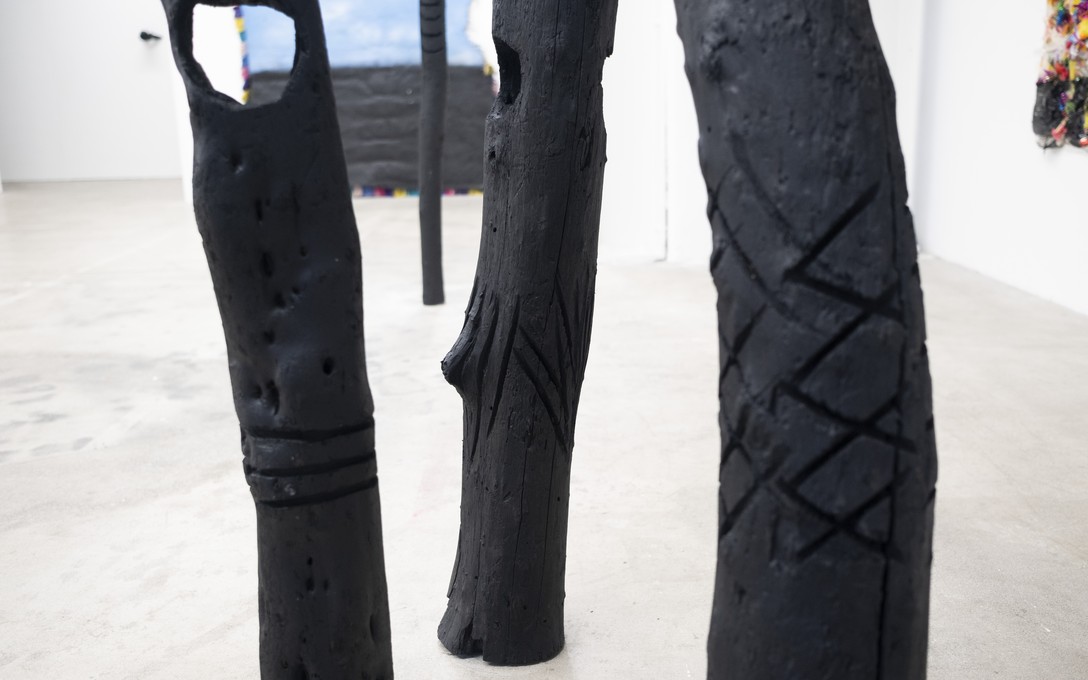 Telly Tuita, Screaming Idol series (driftwood & acrylic paint), detail, 2026. Photo by Samson Dell.