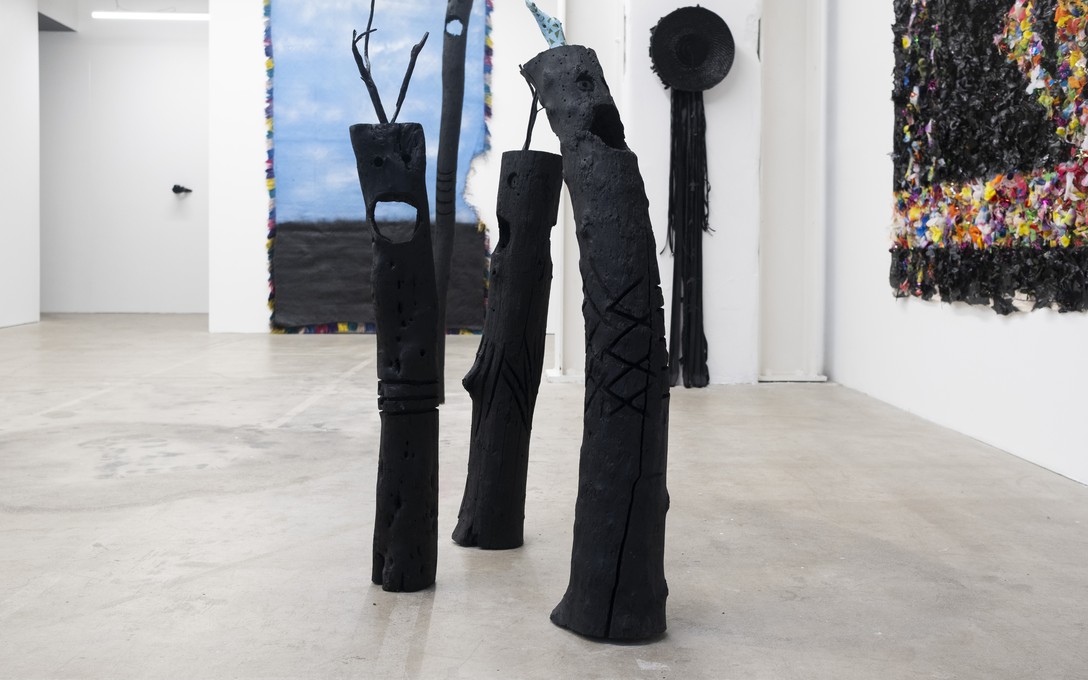 Telly Tuita, Screaming Idol series (driftwood & acrylic paint), 2026. Photo by Samson Dell.