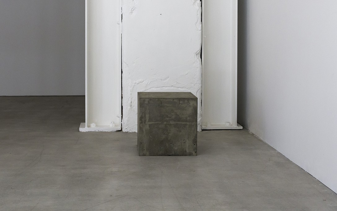 Deanna Dowling, The crab and the rock: landing at the resort, 2019, detail, concrete box. Image courtesy of Cheska Brown.