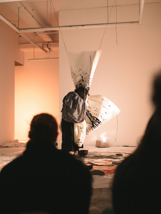 Dawn of Dreams, performance by Zed Xu 榛子瞬. Photo by Paige Carson-Wilson.