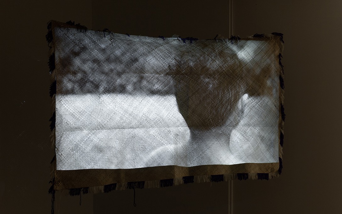 Kasi Valu, Lop@, 2022, video installation, digital video 4:53, woven mat.Image courtesy of Cheska Brown.