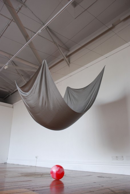 Holly Willson and Sarah Rose, Leading to Form, 2008. Image courtesy of the artists.