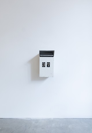 Latamai Katoa, Littered Box (Letterbox), 2026. Photo by Samson Dell.